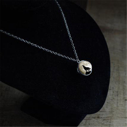 wolf pendant necklace