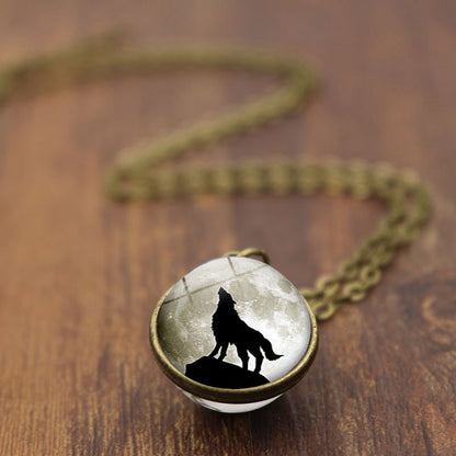wolf pendant necklace